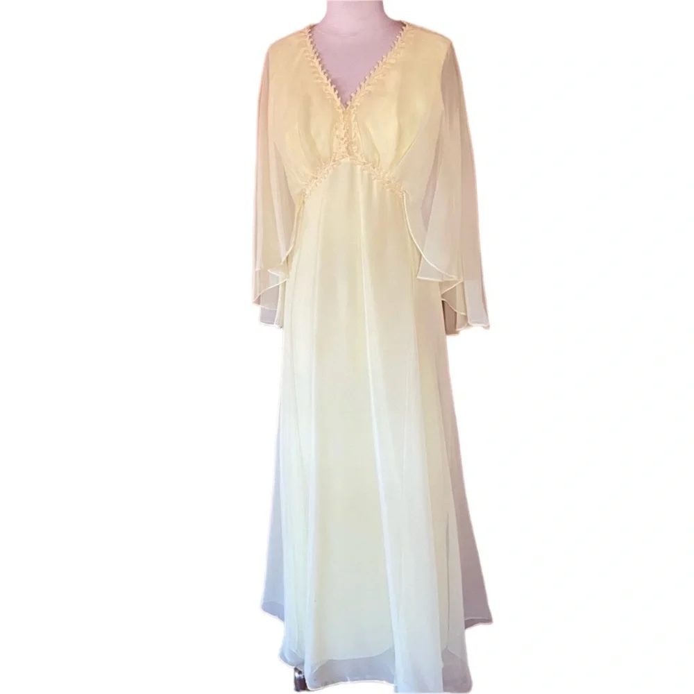 1970s Stunning‎ Yellow, Filigree Rick Rack Trim, Beaded Gown